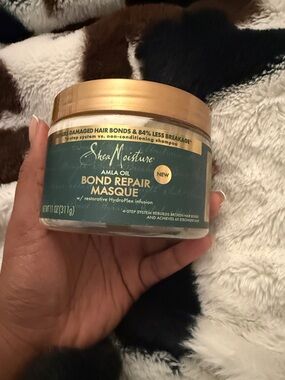 Shea Moisture Amla Oil Bond Repair Masque - Green Jar with Gold Lid